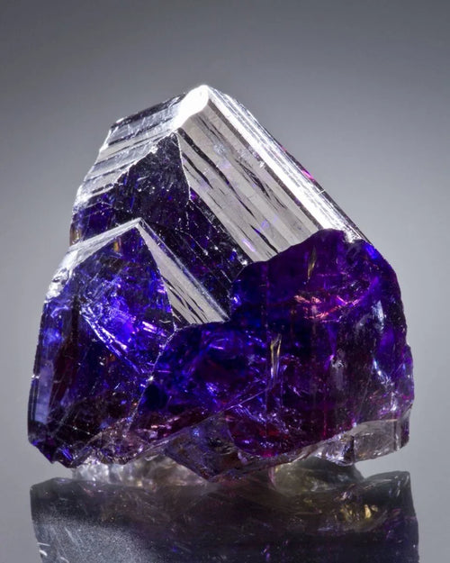 Tanzanit (Tanzanite) Doğal Taşı: Özellikleri, Çıkarıldığı Bölgeler ve Kullanım Alanları