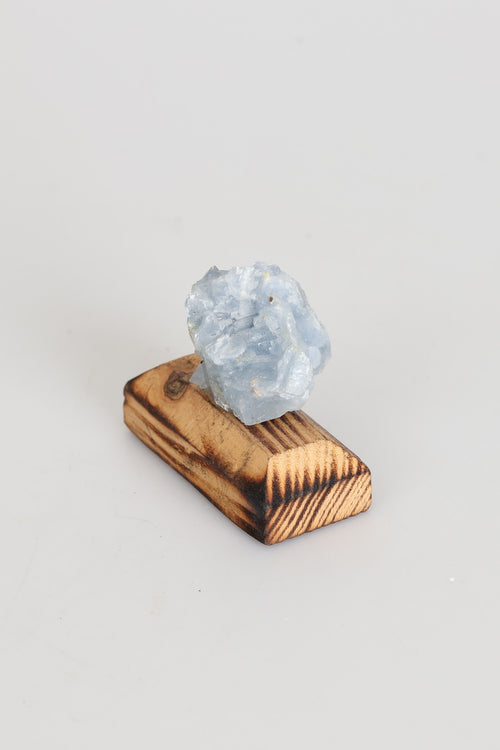 Mavi Kalsit Doğal Taş Ahşap Standlı Parça