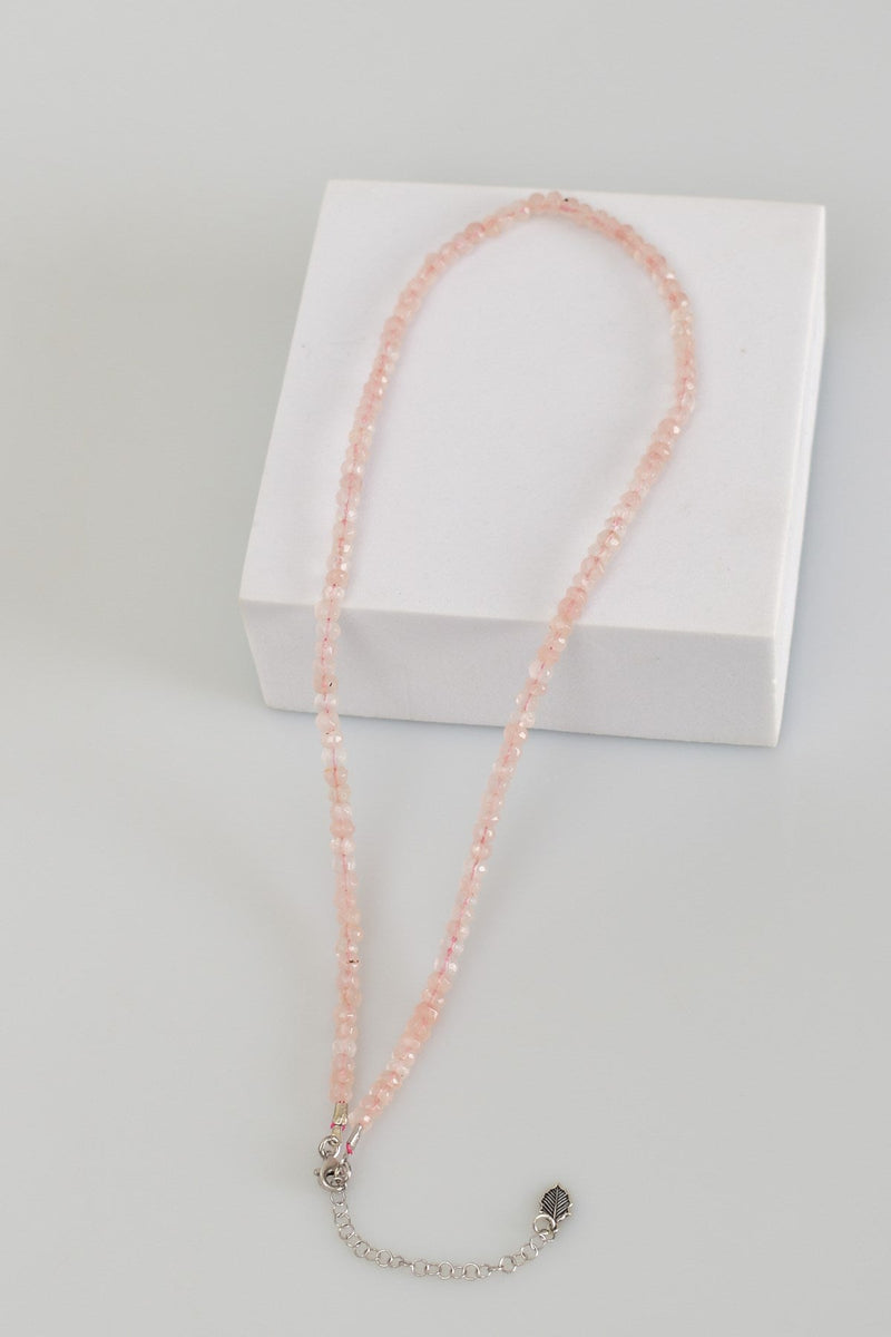 Pembe Kuvars Doğaltaş Kolye 4mm - Görsel 5 - Safnaturel