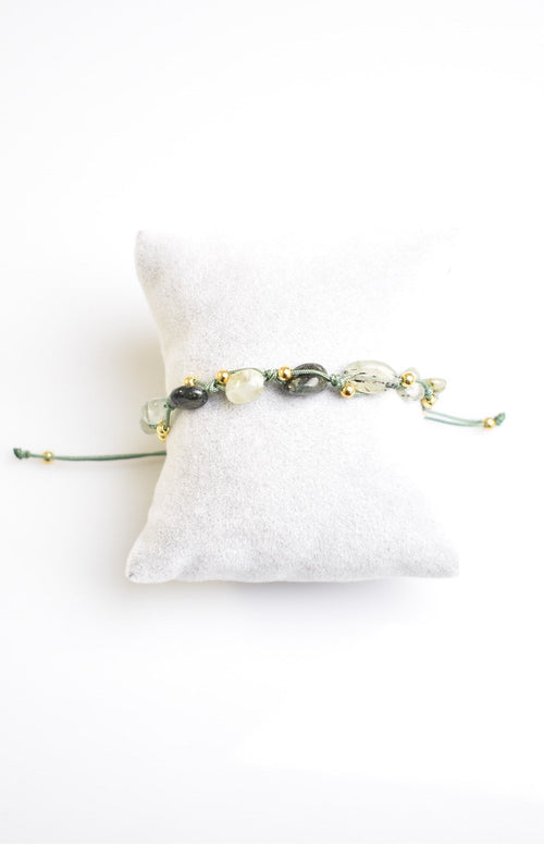 Prehneit Tek Sıra Makrome Tasarım Bileklik