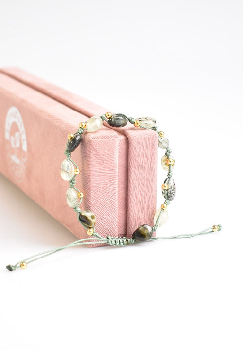 Prehneit Tek Sıra Makrome Tasarım Bileklik