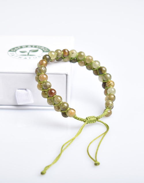 Sertifikalı Tsavorit – Lal (Garnet) Doğal Taş Bileklik – 6 mm Küre Kesim | Çift Sıra Makrome Tasarım | A+ Kalite