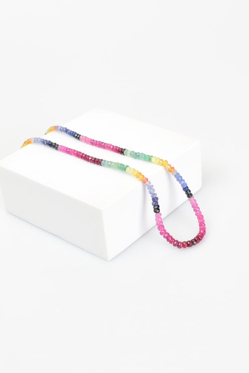 IGSL Uluslararası Sertifikalı Yakut – Zümrüt – Safir Doğal Taş Kolye – 3-4 mm Mikro Kesim | A+ Kalite