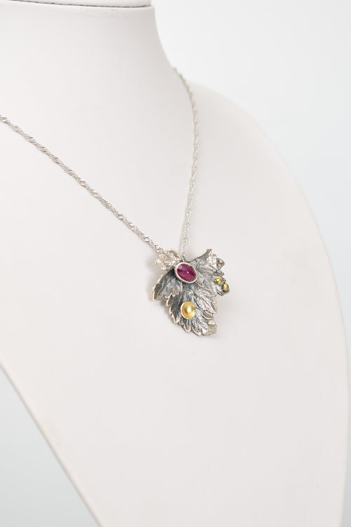 Yakut Doğal Taş 925 Ayar Gümüş Kolye