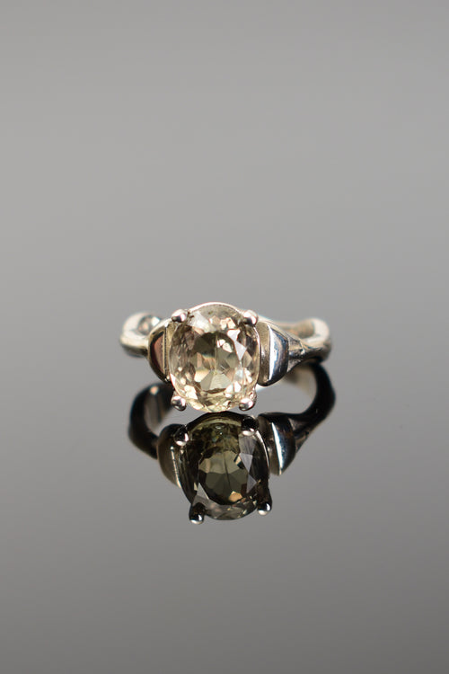 Zultanit ( Diaspore ) Doğal Taş 925 Ayar Gümüş Yüzük ( 3.62 Carat )