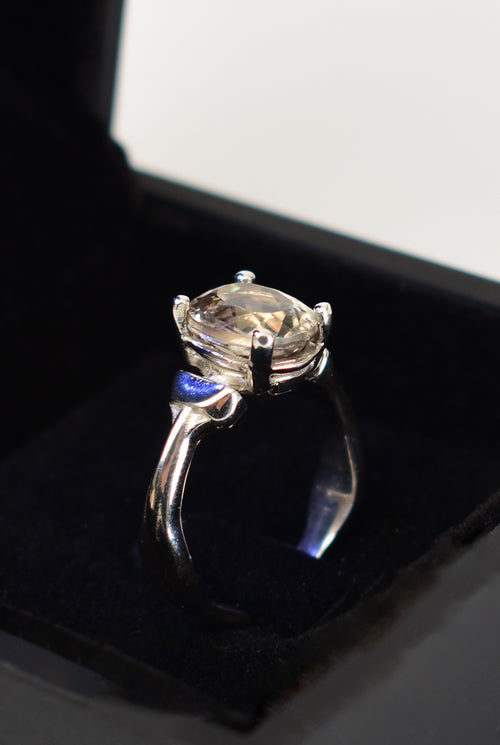 Zultanit ( Diaspore ) Doğal Taş 925 Ayar Gümüş Yüzük ( 3.62 Carat )