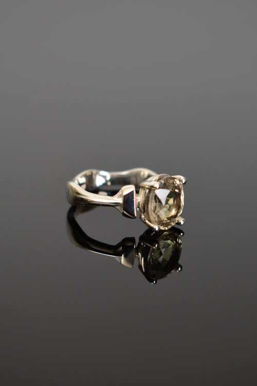 Zultanit ( Diaspore ) Doğal Taş 925 Ayar Gümüş Yüzük ( 3.62 Carat )