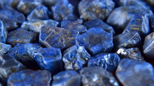 Lapis lazuli taşı hangi kültürlerde kullanılmıştır?