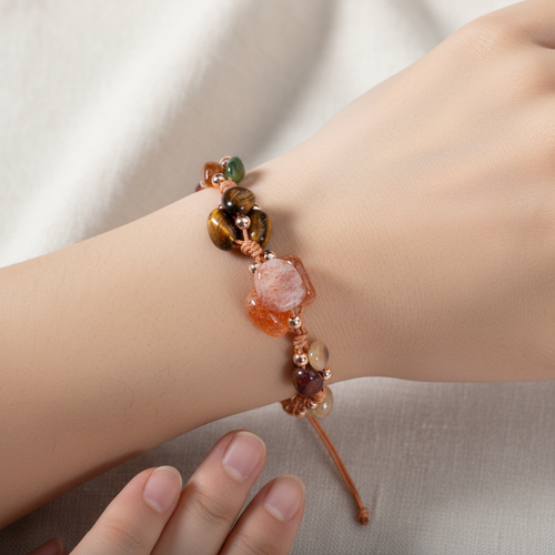 Aslan Burcu Doğal Taş Makrome Bileklik – Bordo Granat Lal, Güneş Taşı, Jasper, Kaplan Gözü, Kehribar, Renkli Turmalin, Sitrin – Özel Tasarım