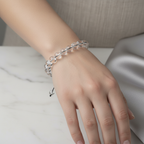 Kristal Kuvars 8 mm Merdiven Kapama Doğal Taş Bileklik – El İşçiliği - Görsel 1 - Safnaturel