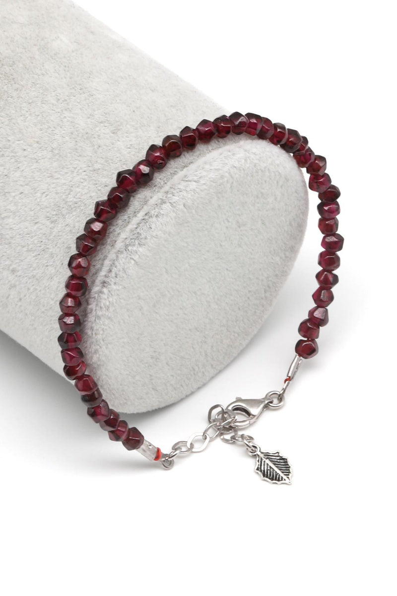 Garnet - Lal Doğal Taş 925 Ayar Gümüş Bileklik - Görsel 2 - Safnaturel