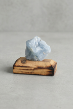 Mavi Kalsit Doğal Taş Ahşap Standlı Parça