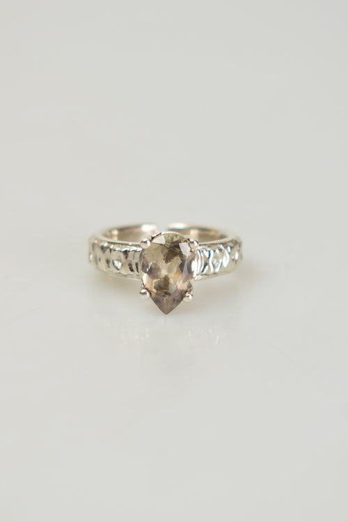 Zultanit ( Diaspore ) Doğal Taş 925 Ayar Gümüş Yüzük ( 2.26  Carat )